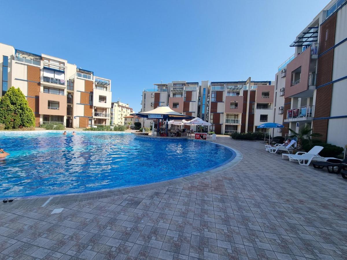 Studio Apartment With Balcony 300M From Beach Sunny Beach Exterior photo